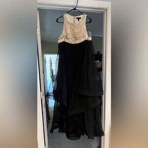 City Triangles Black A-Line Skirt city triangle skirt and top shoes are extra